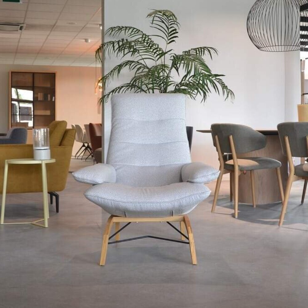 fauteuil-rom-1961-yoga-1-prince.jpg